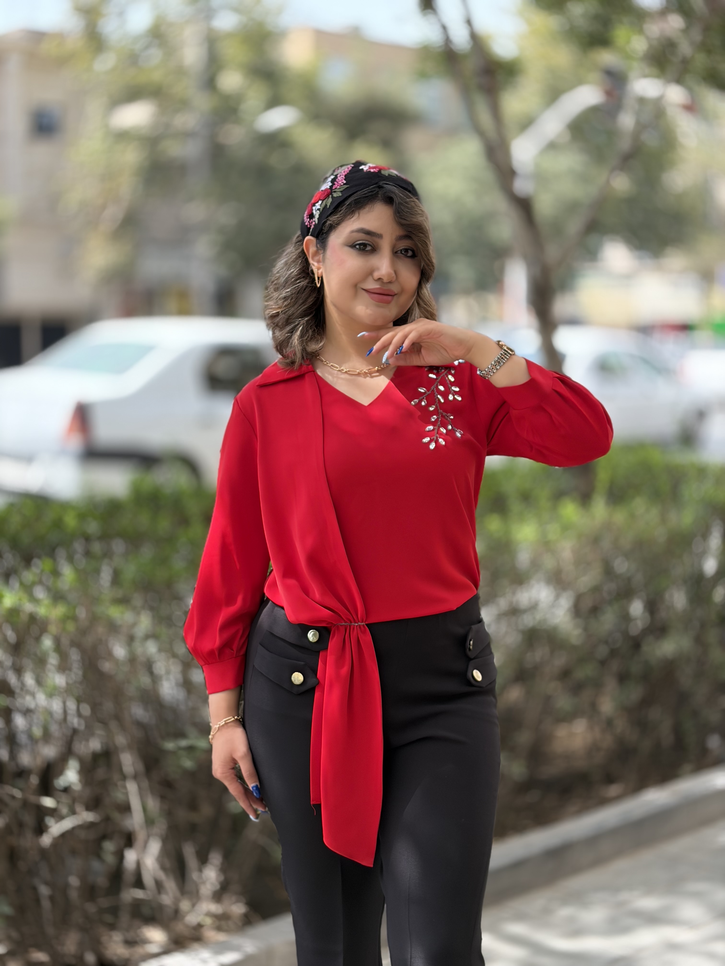 شومیز قرمز‌سیلا