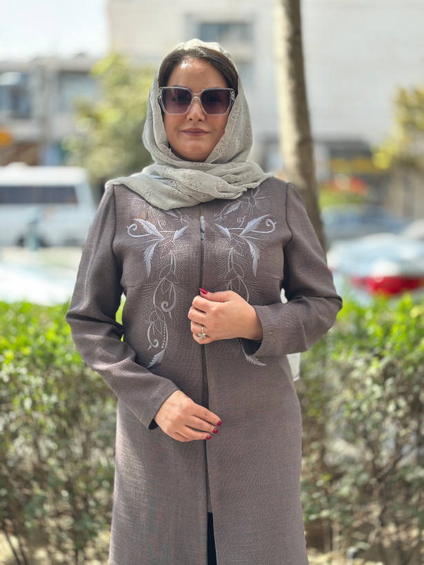 مانتو زنونه (گلدوزی)
